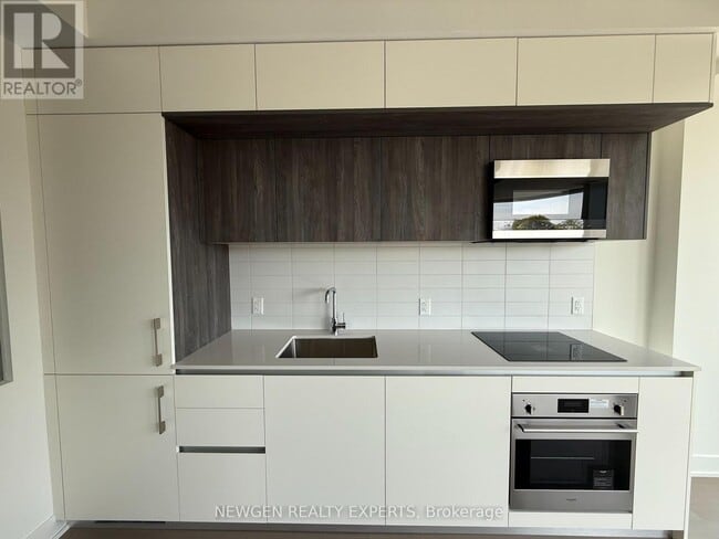 Photo - 322 Dupont St Unit 301