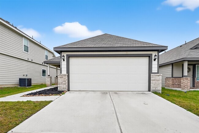 Building Photo - 23622 Buttress Root Dr