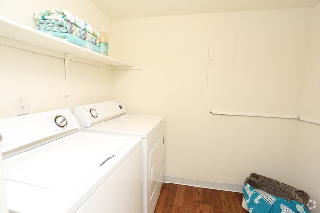 2HAB, 2BA - 1,000 ft² - Lavandería - Chinoe Creek