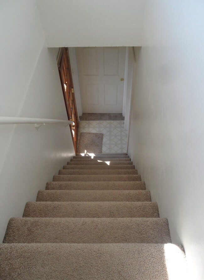 2717 Simpson Apartment Unit 2717 Simpson Ave 3 Hoquiam, WA