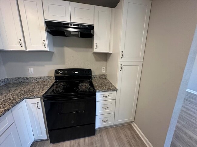 Photo - 901 Parmer Ave Unidad 5