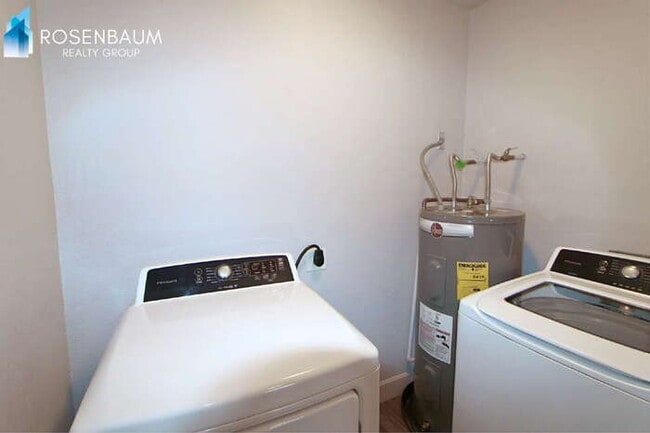 Photo - 550 W 9th St Unit 4