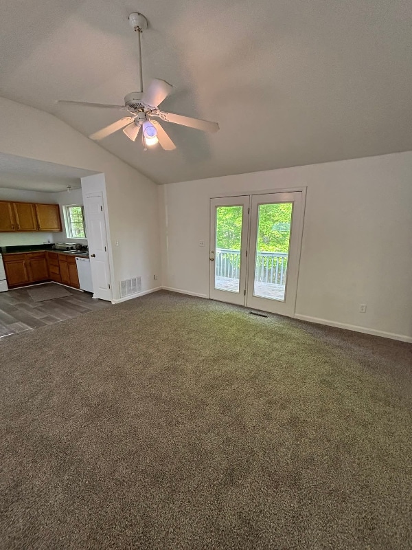 Photo - 33 Wisteria Ln