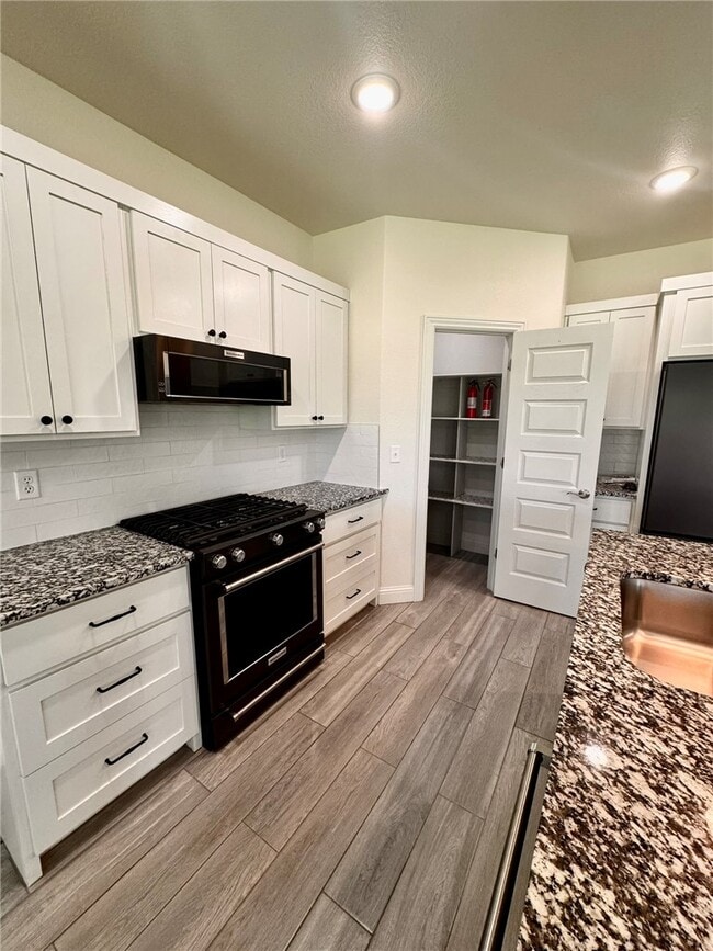 Photo - 903 Lawlis Rd