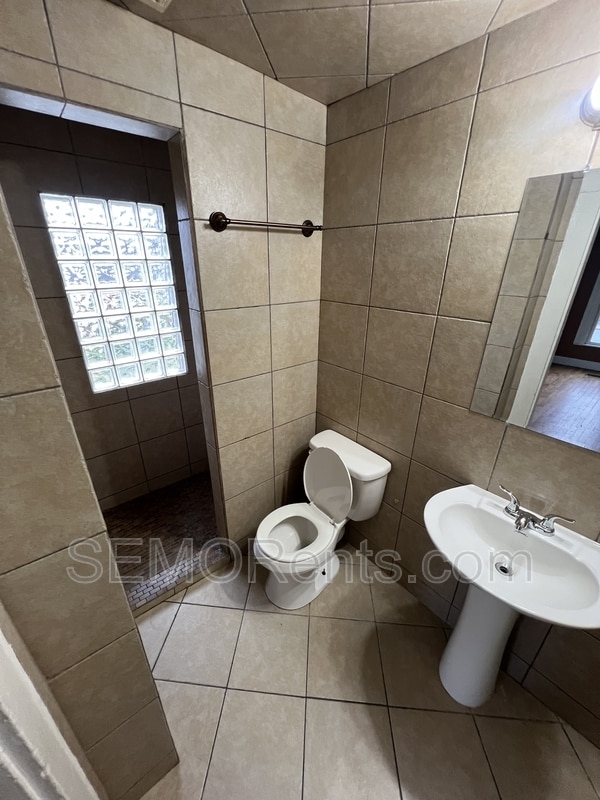 Photo - 217 N Georgia St