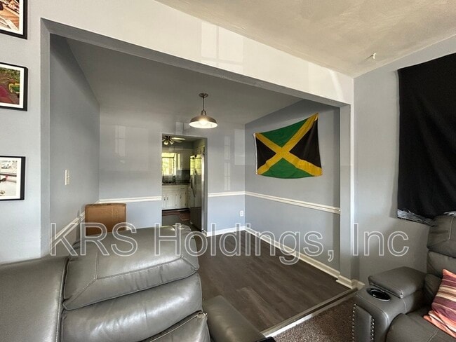 Photo - 1652 Fairfax Dr