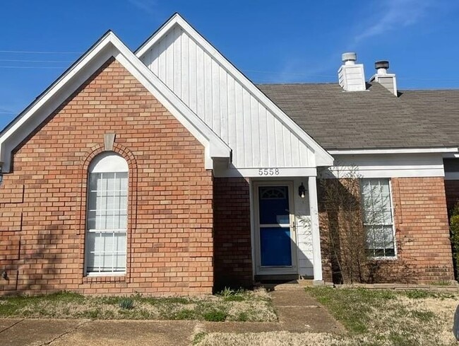 Building Photo - 5558 Oak Branch Cir N