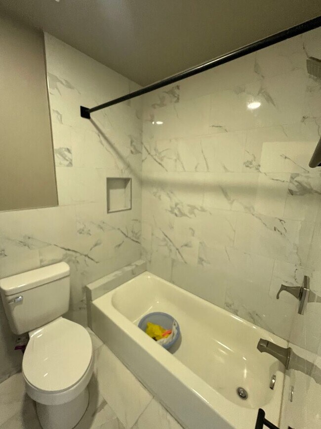 Photo - 648 S 17th St Unidad Apt 2