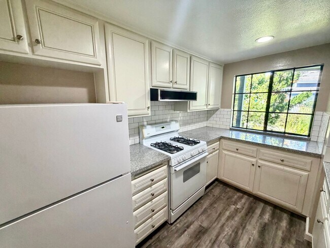Photo - One bedroom condo for rent