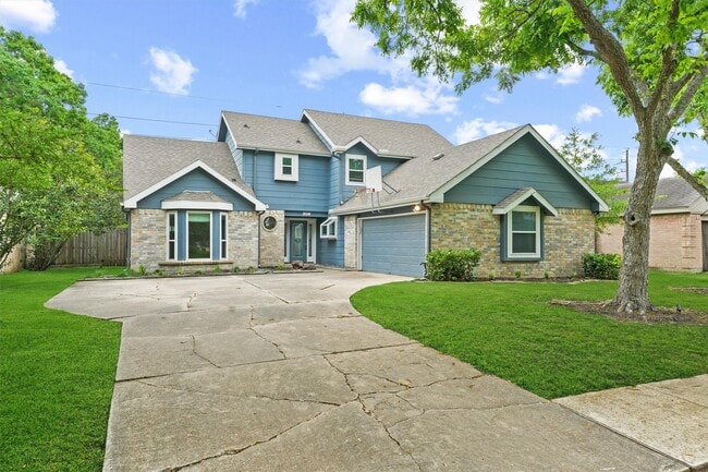 Building Photo - 417 W Hillary Cir