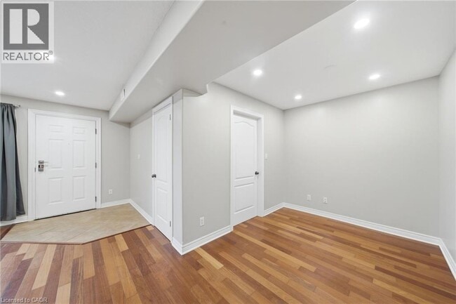 Photo - 50 Whitlaw Way Unit 102