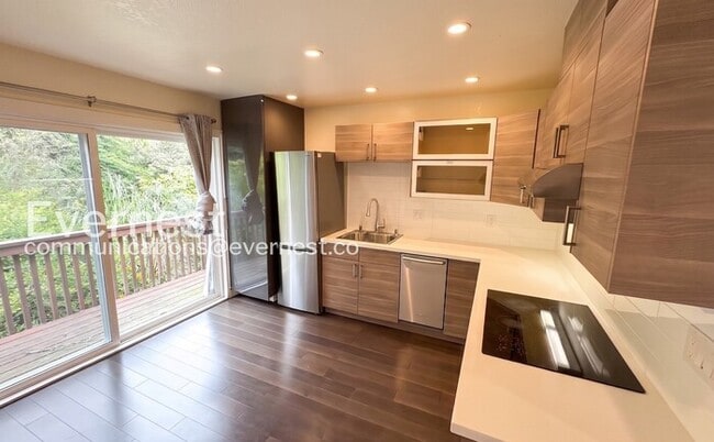 Photo - 1-Bed/1-Bath Condo/Voucher Accepted/Available Now! Unit 302