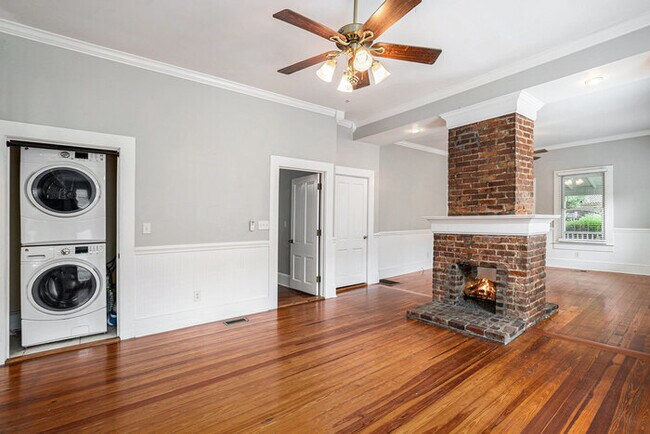 Photo - 2891 Macaw St NW