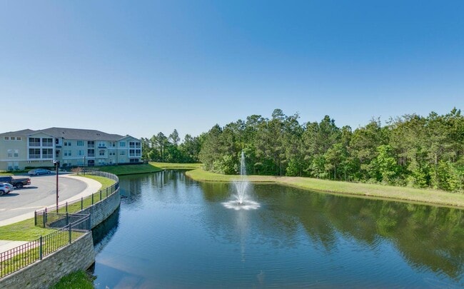 Building Photo - 8290 Gate Pky W Unit 512