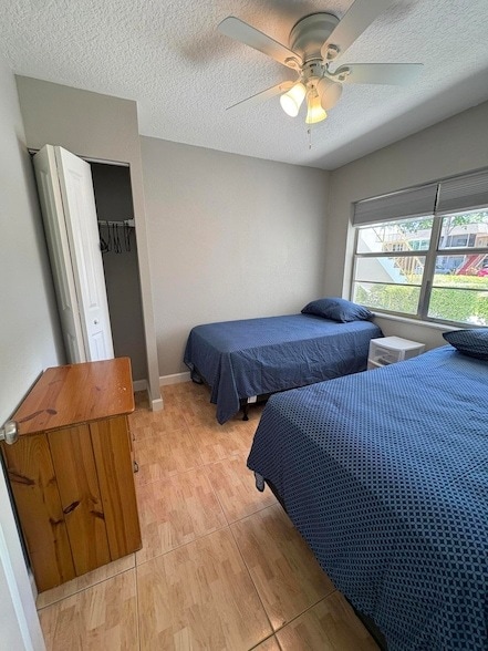 Photo - 102 Stratford N Unidad A