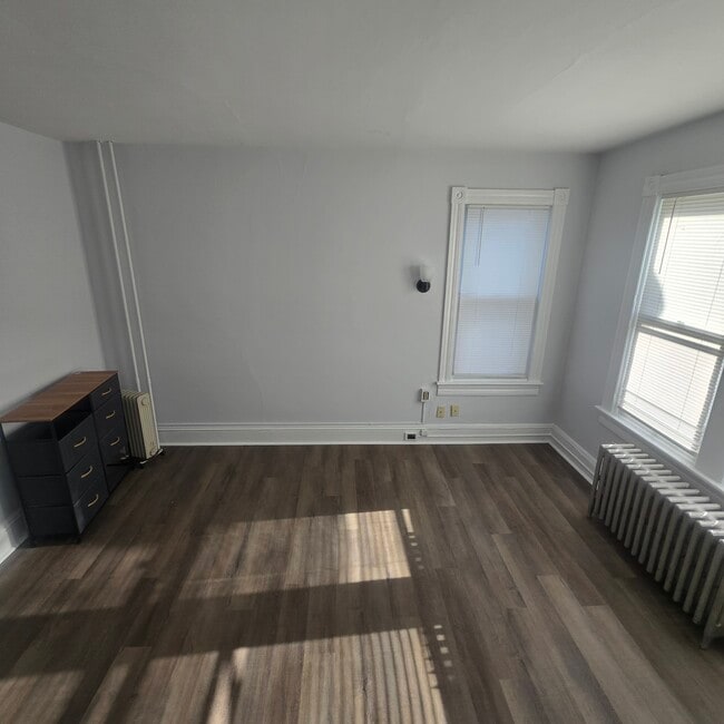 Bedroom 1 - 121 Mercer St Unit 2