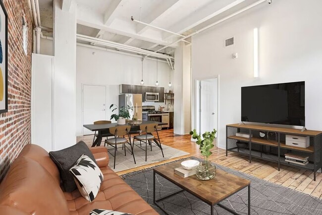 Photo - 1217 Spring Garden St Unidad B