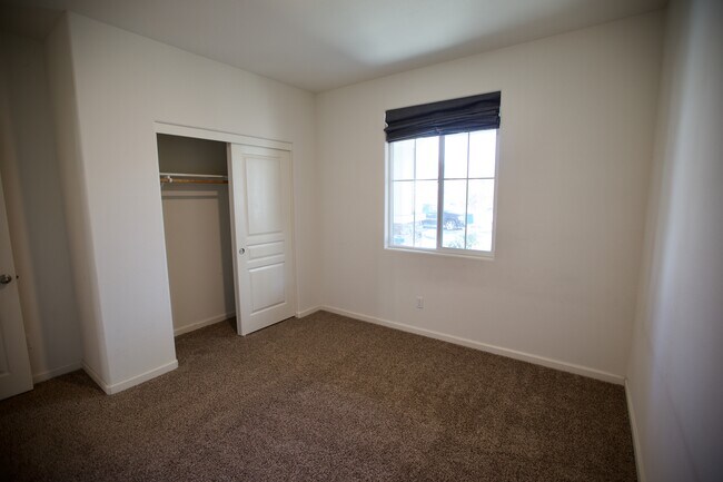 Photo - 2015 N Hall Ct