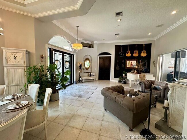 14636 Stirrup Ln