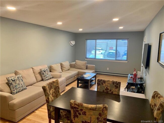 Photo - 3004 Madison Ave