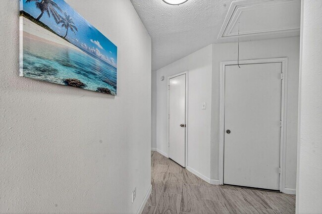 16119 Mission Glen Dr