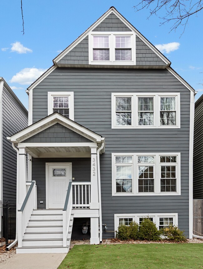 Building Photo - 3432 W Melrose St Unit #1
