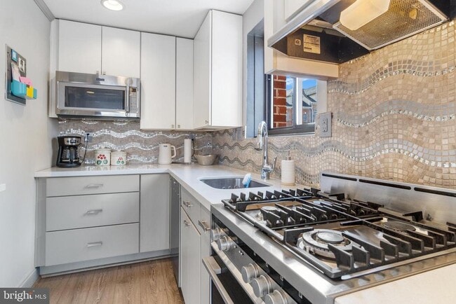 Photo - 1593 N Colonial Terrace Unidad 306-X