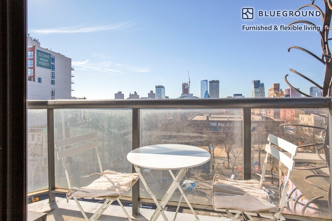 Photo - 250 E Houston St Unidad FL7-ID180