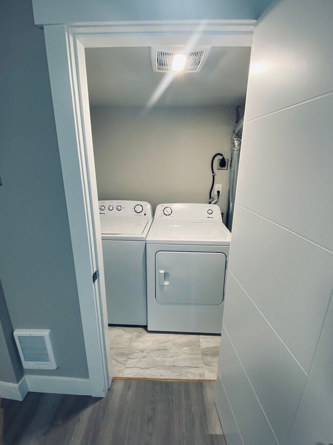 Photo - Large Corner Studio | Full Kitchen | In-Unit W/D | Pet Friendly Unit C