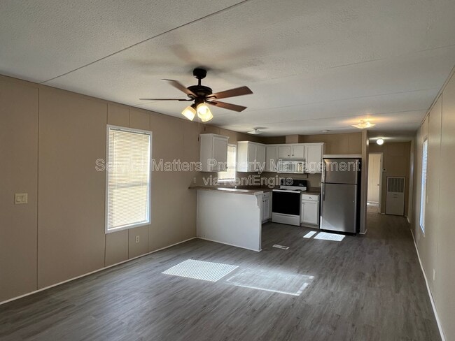 Photo - 4825 Douglas Dr