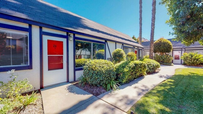 Photo - Henry Square