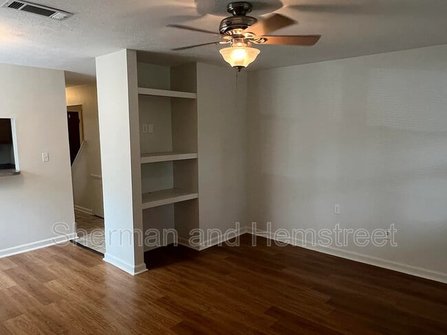 Photo - 301 W Clifton Ave