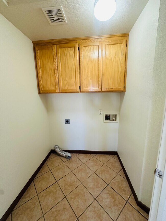 Photo - Beautiful 3 Bed, 2.5 Bath Home with Garage, Spacious Layout & Private Yard in Desirable Hercules ...