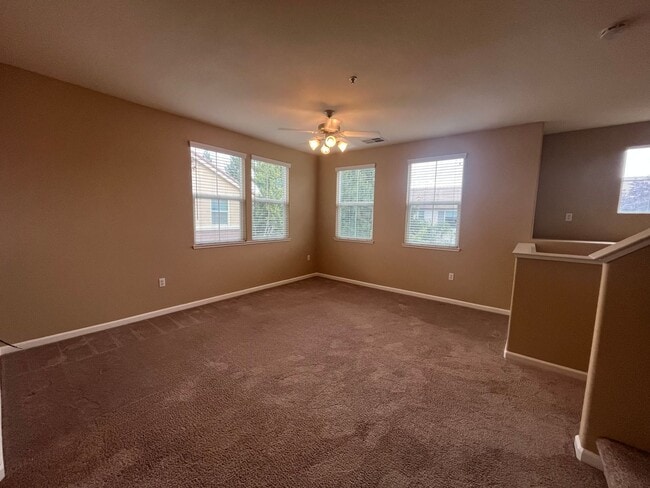 Photo - Spacious 3bed 2.5 bath available in Regency Park