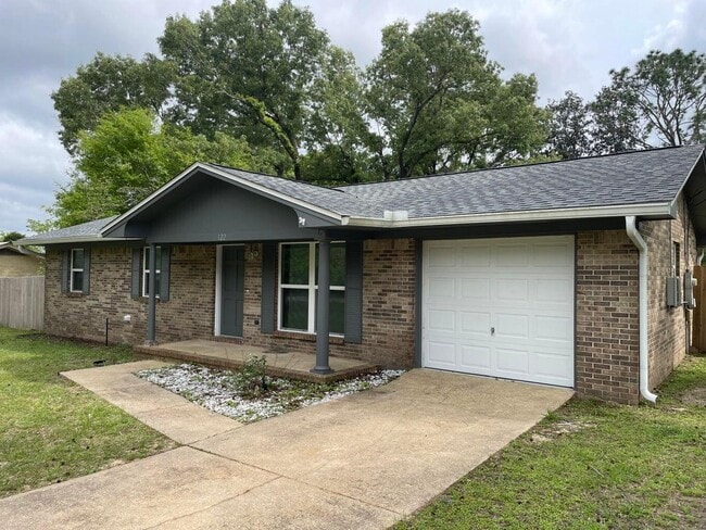 Photo - 122 Hillwood Dr