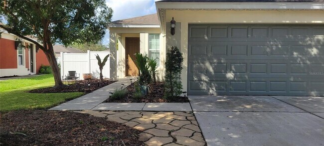 Photo - 1109 China Aster Way