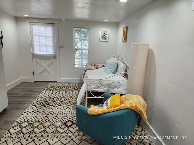 Photo - 2411 25th St