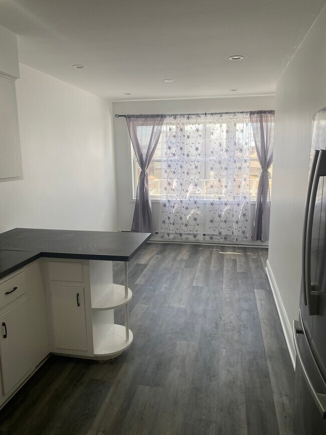 Photo - 5530 N Mango Ave