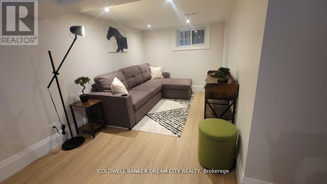 Photo - 464 Maybank Ave Unit LOWER