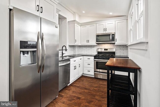 Building Photo - 3455 Bowman St