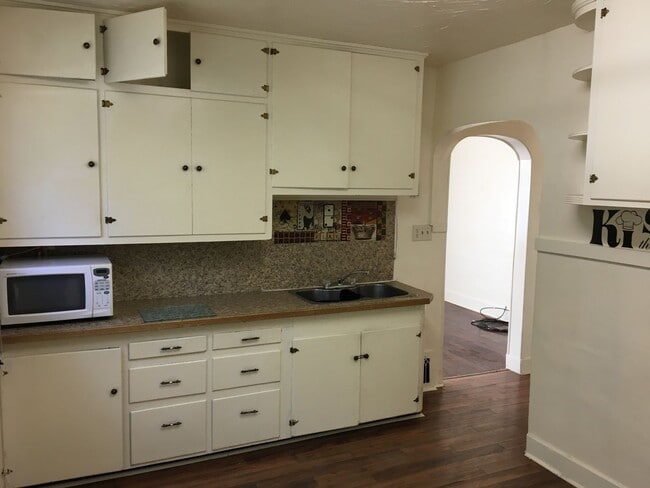 Photo - This adorable 4 bedroom 1 bath house! Pet Friendly! Available for immediate move in.