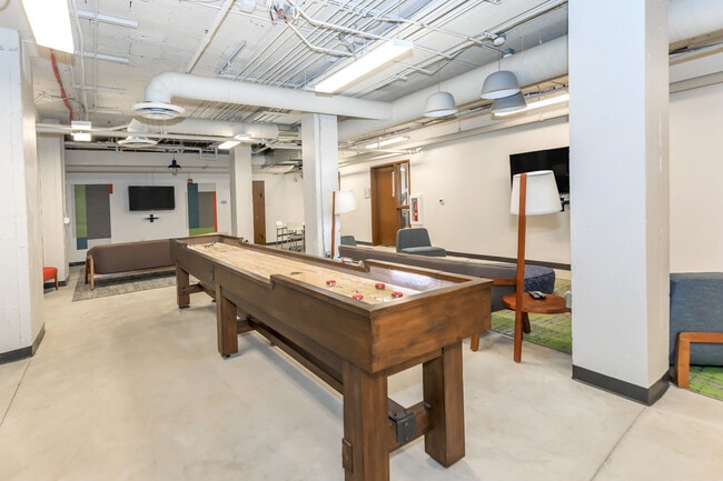 Shuffleboard table