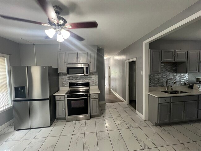 Photo - 30 Lewis St Unit 1