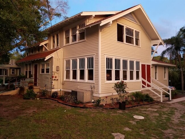 Building Photo - 835 7th Ave S Rental