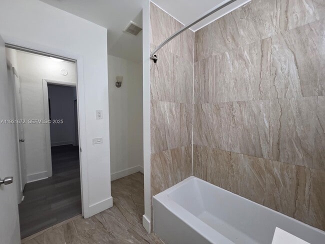 Photo - 1267 NE 117th St Unidad 1267