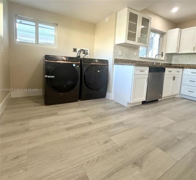 Photo - 716 NE 7th St