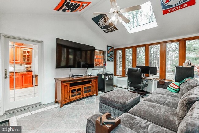 Photo - 841 Rodman Ave