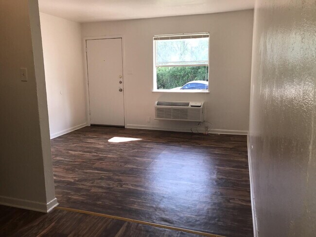 Photo - 1 bed, 1 bath apartment now available! Utilities included! Unit #106