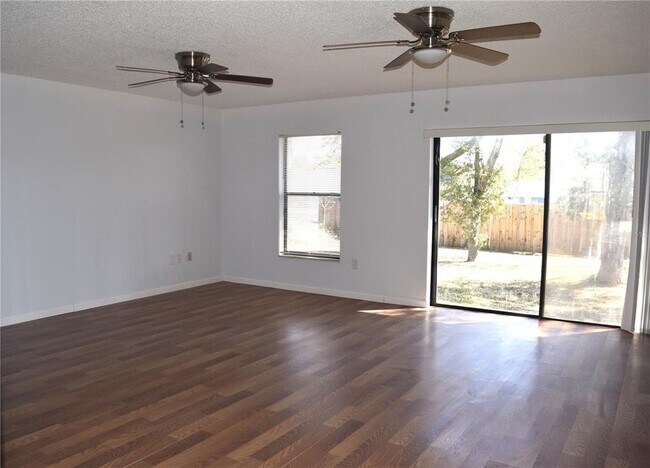 Photo - 463 Marion Oaks Dr