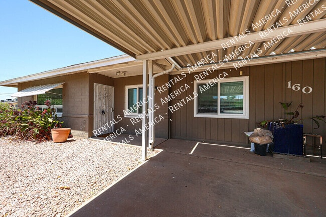 Building Photo - 160 S Hibbert-1